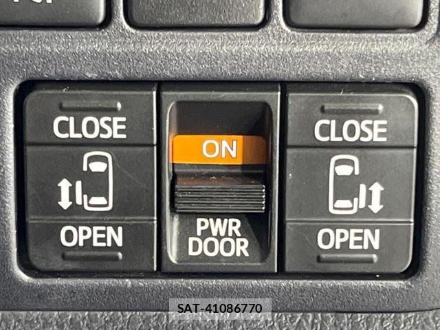 Toyota VOXY 2019-11 8812959-6