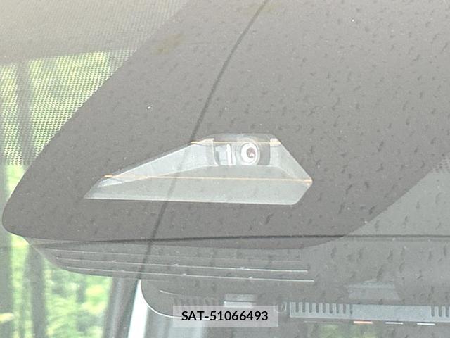 Toyota VOXY 2024-03 8812970-5