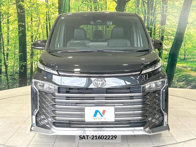 Toyota VOXY 2024-03 8812972-14
