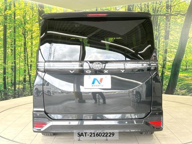 Toyota VOXY 2024-03 8812972-15