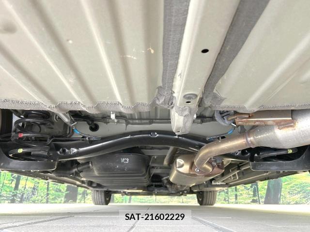 Toyota VOXY 2024-03 8812972-19