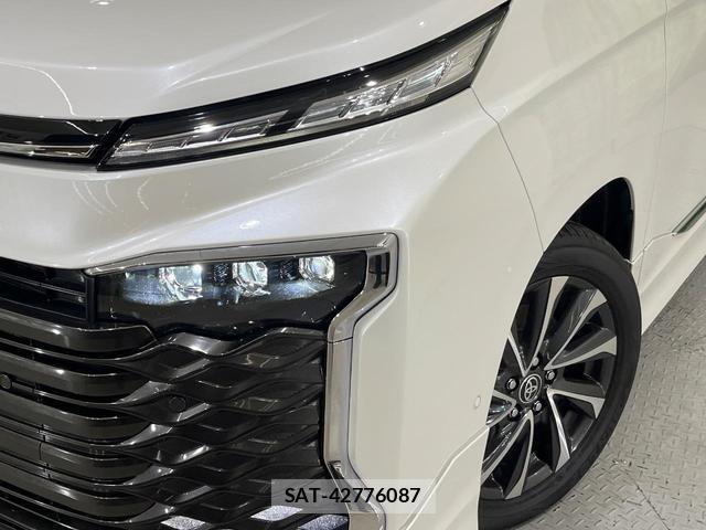 Toyota VOXY 2023-11 8813123-11