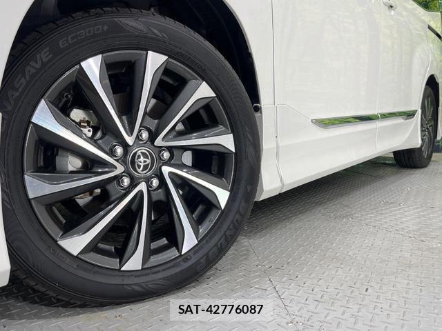 Toyota VOXY 2023-11 8813123-12