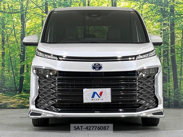 Toyota VOXY 2023-11 8813123-13