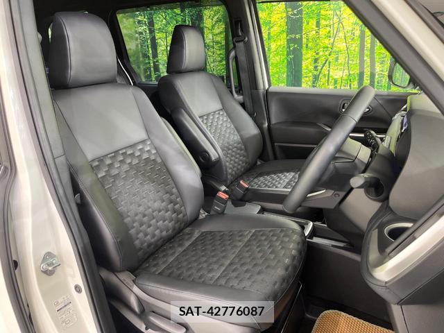 Toyota VOXY 2023-11 8813123-6