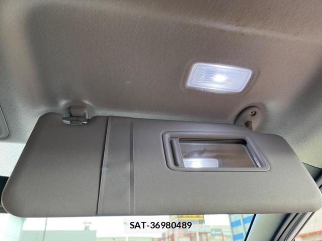 Toyota VOXY 2014-04 8813142-9
