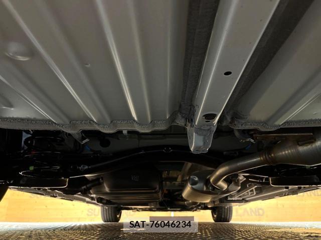 Toyota VOXY 2026-08 8813158-18