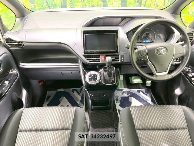 Toyota VOXY 2017-09 8813174-1