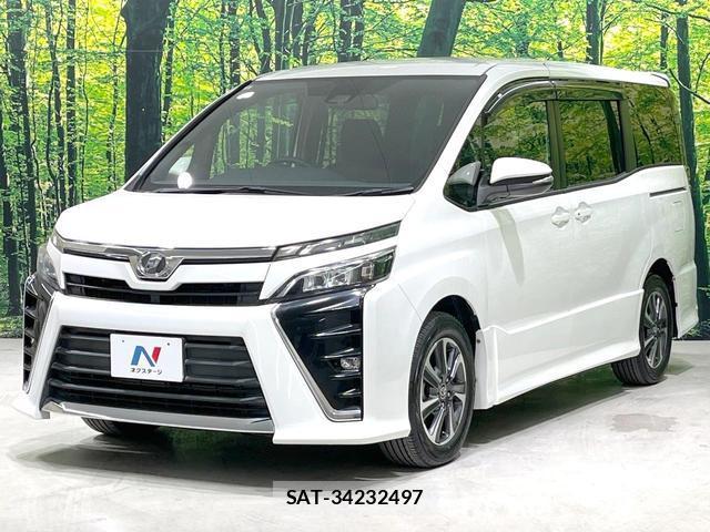 Toyota VOXY 2017-09 8813174-17