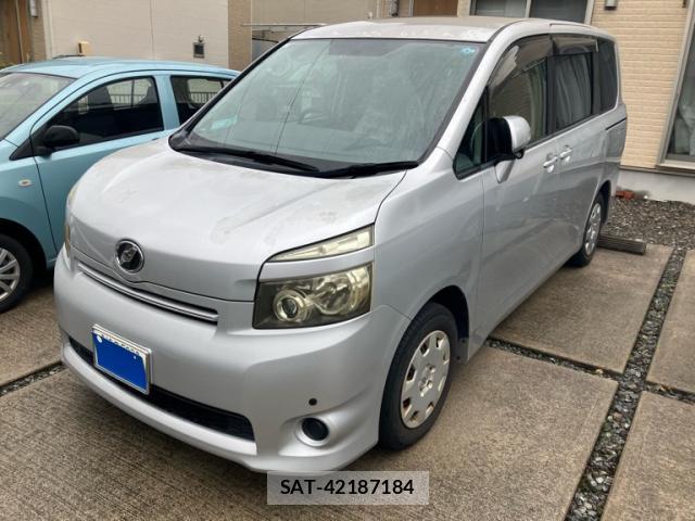 Toyota VOXY 2009-03 8813258-1