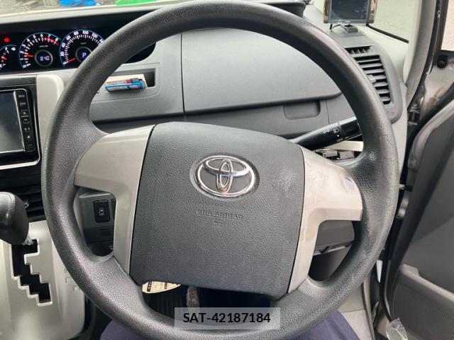Toyota VOXY 2009-03 8813258-18