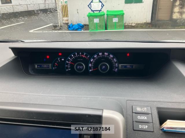 Toyota VOXY 2009-03 8813258-19