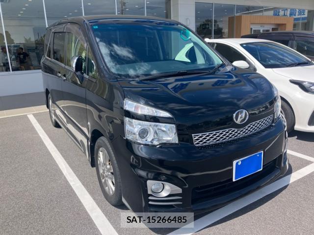 Toyota VOXY 2012-06 8813264-0