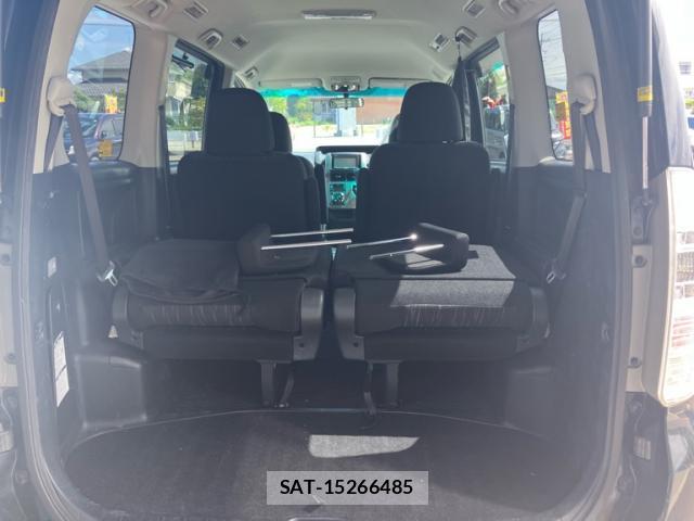 Toyota VOXY 2012-06 8813264-10