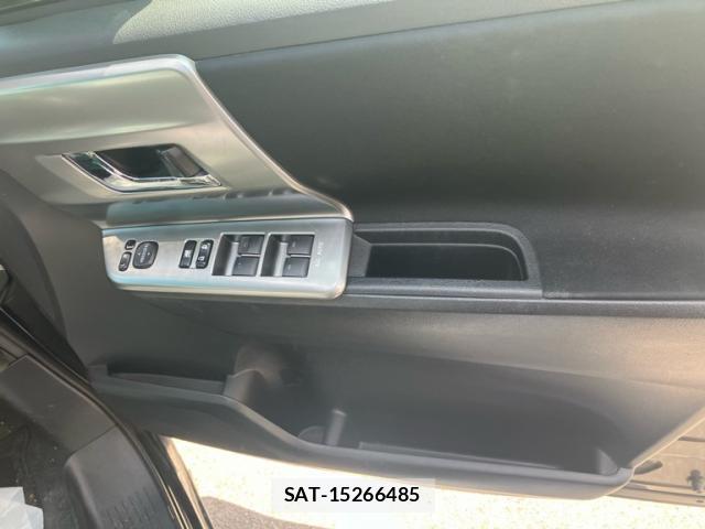 Toyota VOXY 2012-06 8813264-3