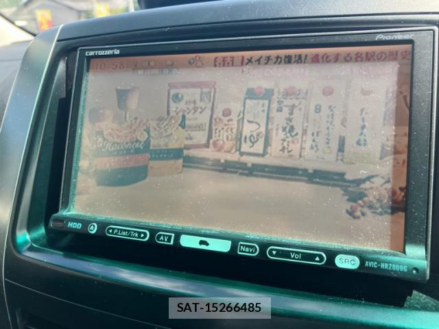 Toyota VOXY 2012-06 8813264-6