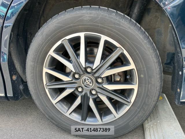 Toyota VOXY 2014-04 8813304-5