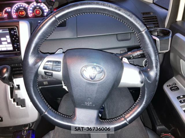Toyota VOXY 2010-10 8813323-15