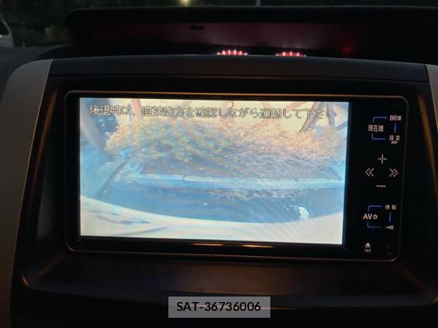 Toyota VOXY 2010-10 8813323-18