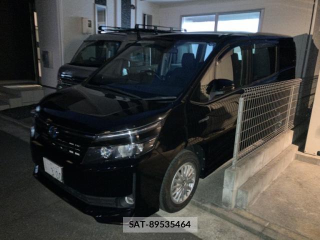 Toyota VOXY 2015-06 8813339-0