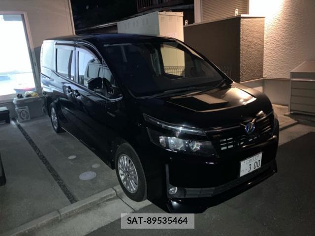 Toyota VOXY 2015-06 8813339-2