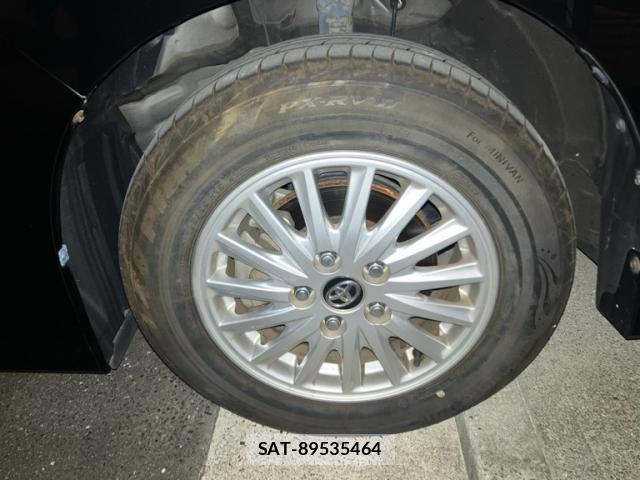 Toyota VOXY 2015-06 8813339-3