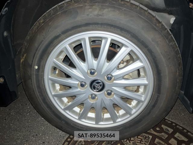 Toyota VOXY 2015-06 8813339-4