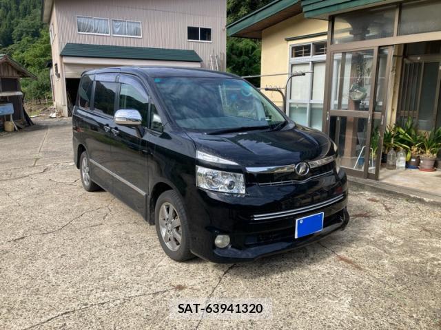 Toyota VOXY 2010-04 8813362-0