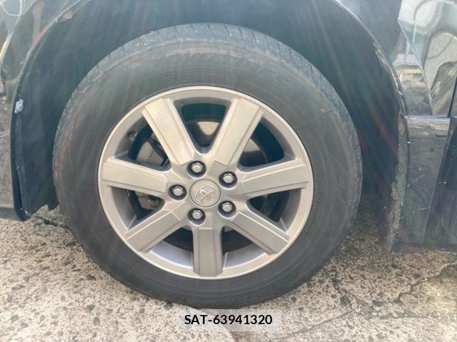Toyota VOXY 2010-04 8813362-11