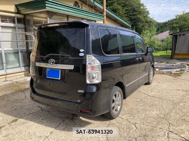 Toyota VOXY 2010-04 8813362-12