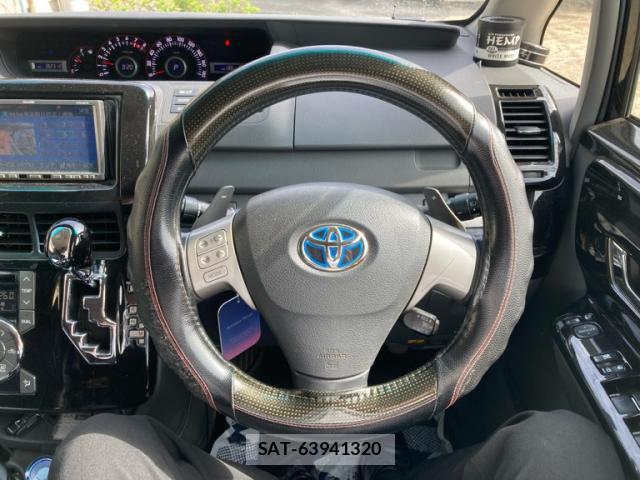Toyota VOXY 2010-04 8813362-19