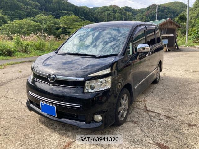 Toyota VOXY 2010-04 8813362-2