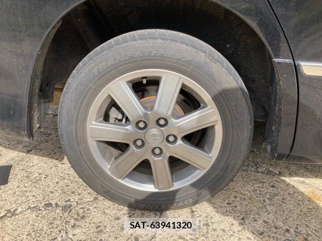 Toyota VOXY 2010-04 8813362-9