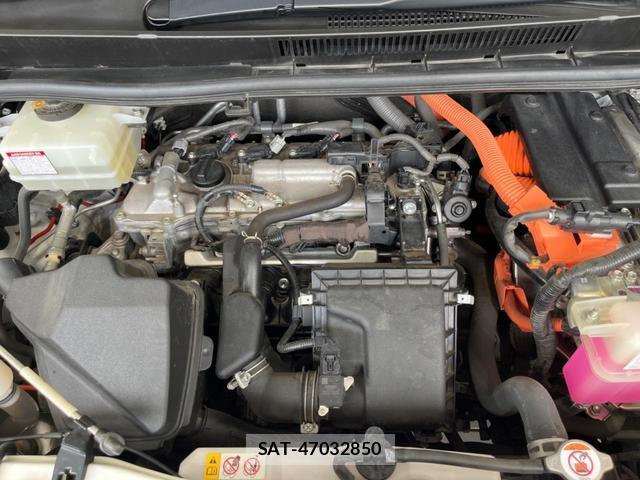 Toyota VOXY 2020-06 8813421-17