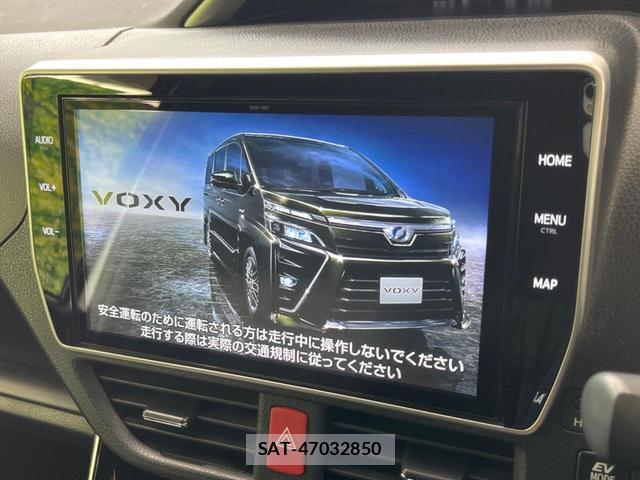 Toyota VOXY 2020-06 8813421-3