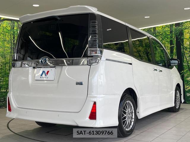 Toyota VOXY 2020-11 8813422-16