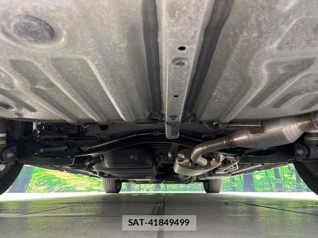 Toyota VOXY 2024-11 8813439-18