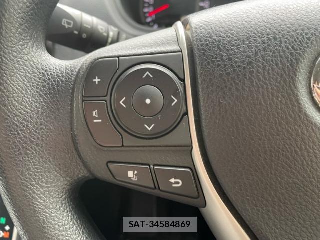 Toyota VOXY 2017-02 8813500-10