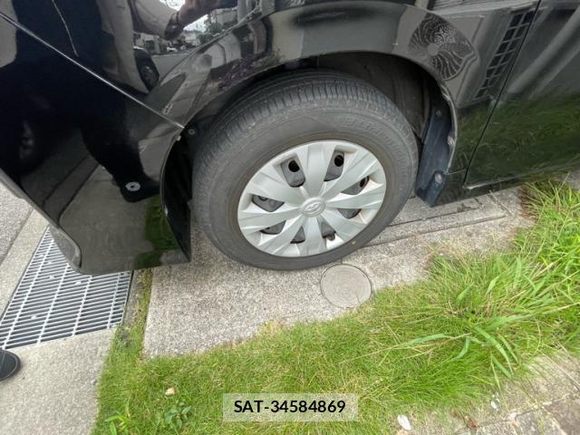 Toyota VOXY 2017-02 8813500-6