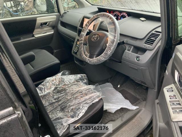 Toyota VOXY 2009-09 8813534-7