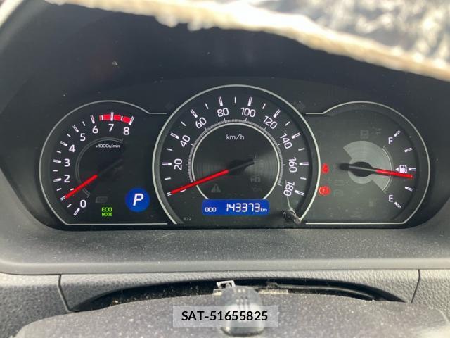 Toyota VOXY 2017-07 8813548-8