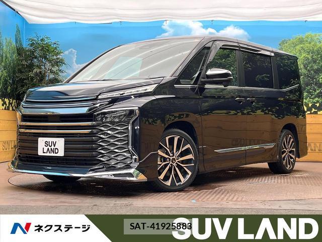 Toyota VOXY 2022-11 8813702-0