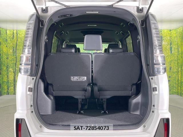 Toyota VOXY 2017-12 8814004-10