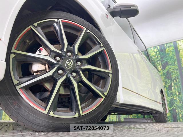 Toyota VOXY 2017-12 8814004-13