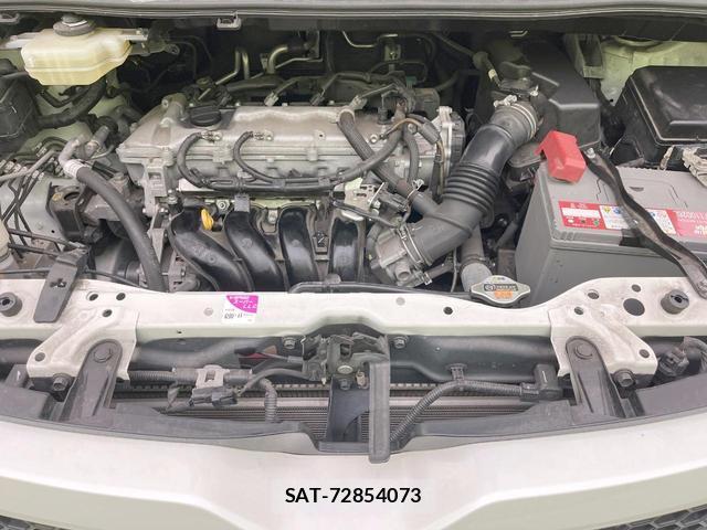 Toyota VOXY 2017-12 8814004-18