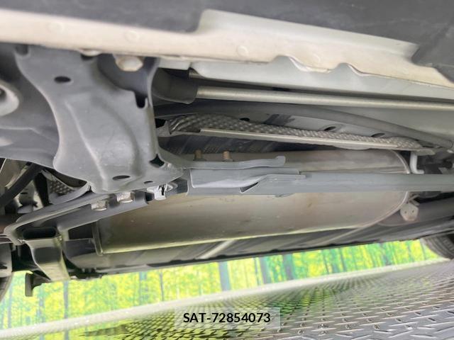 Toyota VOXY 2017-12 8814004-19
