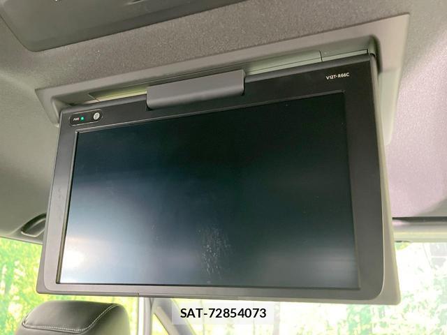 Toyota VOXY 2017-12 8814004-3