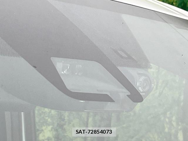 Toyota VOXY 2017-12 8814004-6