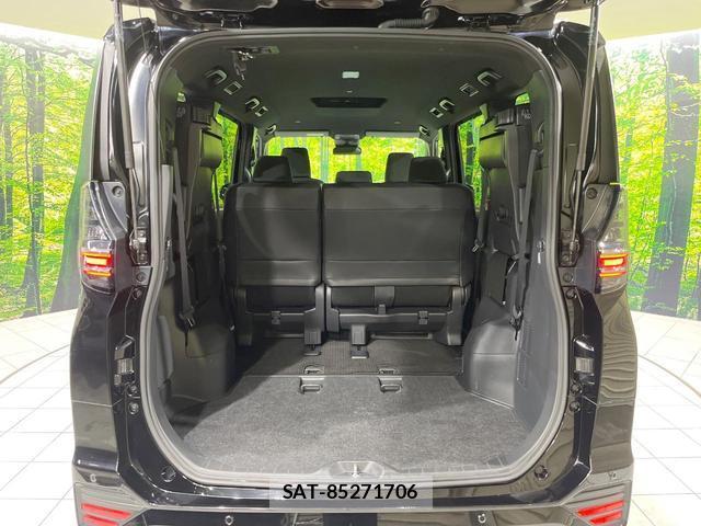 Toyota VOXY 2024-08 8814015-11