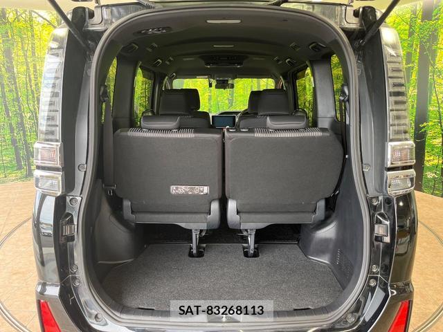 Toyota VOXY 2018-10 8814060-10